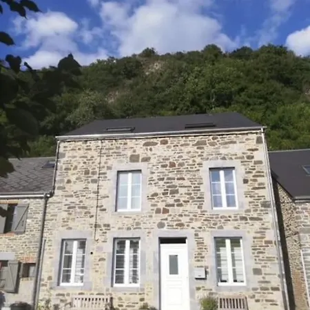 Gite Au Petit Chooz Exterior foto